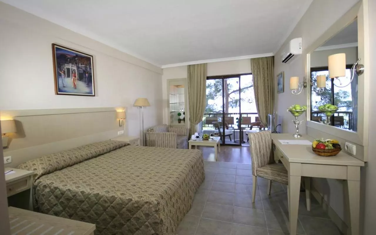 UTOPIA_SHABAVIZ (29).jpg